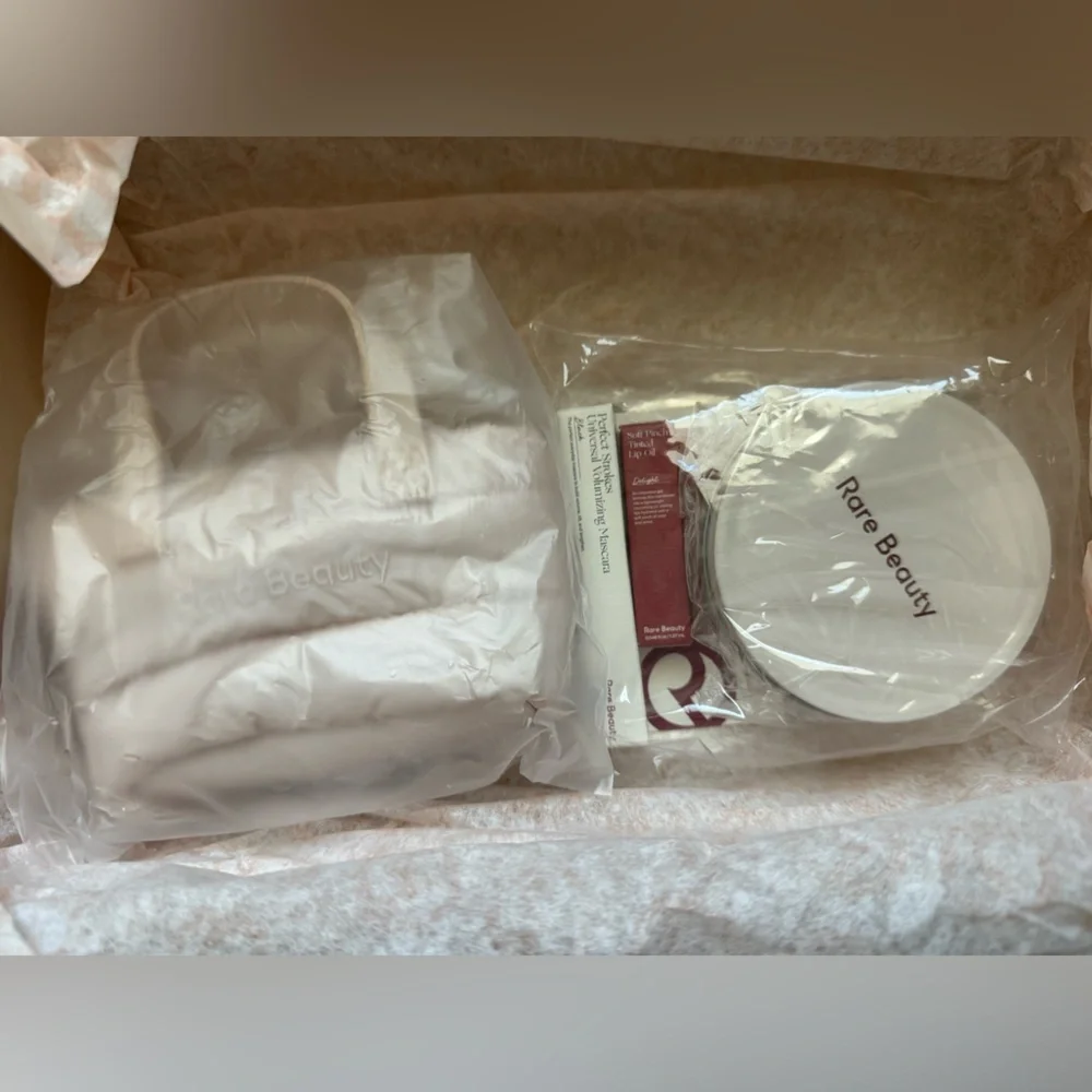 NWT RARE BEAUTY by Selena Gomez Mini tote Bundle Set Kit